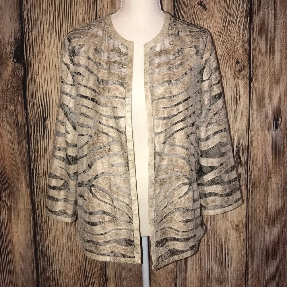 CHICOS SIZE 0 MEDIUM OPEN FRONT GRAY AND TAN JACKET SNAKESKIN-LOOK
